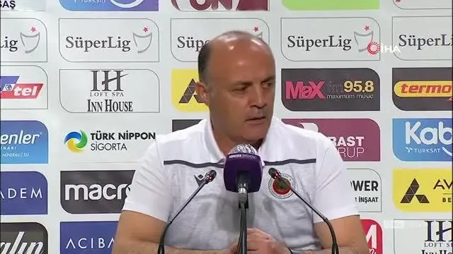 Özcan Bizati: 'Sadece bir 3 puan aldık, önümüzdeki maçta da puan ya da puanlar almamız gerekiyor' Özcan Bizati: 'Sadece bir 3 puan aldık, önümüzdeki maçta da puan ya da puanlar almamız gerekiyor'