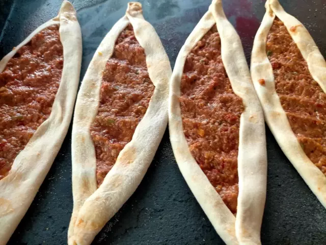 Pide salonları harıl harıl Pide salonları harıl harıl