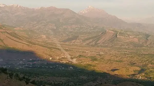 Son dakika haberleri! SINIRDA KONUŞLU OBÜSLERLE TERÖR HEDEFLERİ ATEŞ ALTINA ALINDI