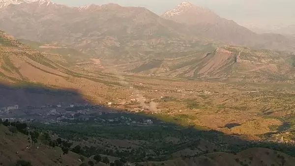 Son dakika haberleri! SINIRDA KONUŞLU OBÜSLERLE TERÖR HEDEFLERİ ATEŞ ALTINA ALINDI