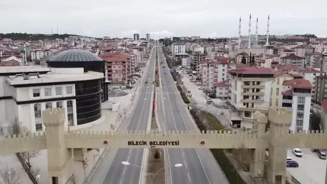 Sokağa çıkma kısıtlamasına uyuluyor Sokağa çıkma kısıtlamasına uyuluyor