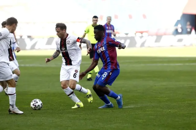 Süper Lig: Trabzonspor: 2 - Fatih Karagümrük: 0 (Maç sonucu) Süper Lig: Trabzonspor: 2 - Fatih Karagümrük: 0 (Maç sonucu)