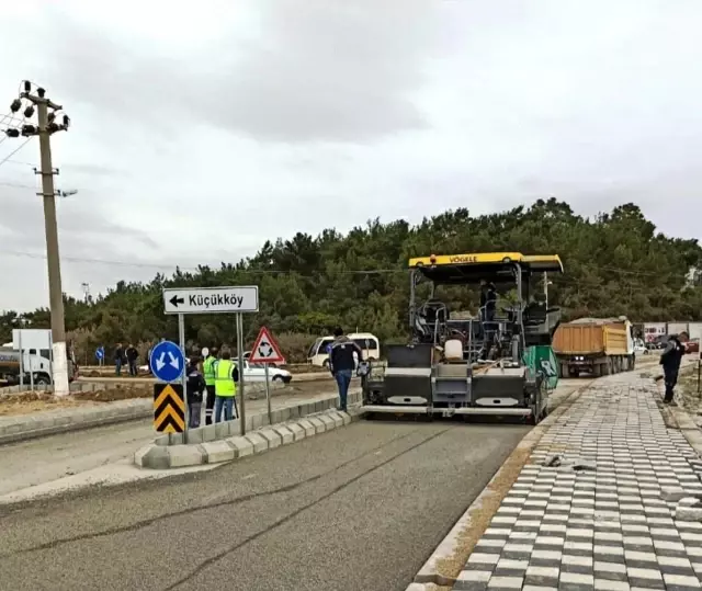 AK Partili Ali Gür'den Büyükşehir Belediyesi'nin asfalt hamlesine tam destek