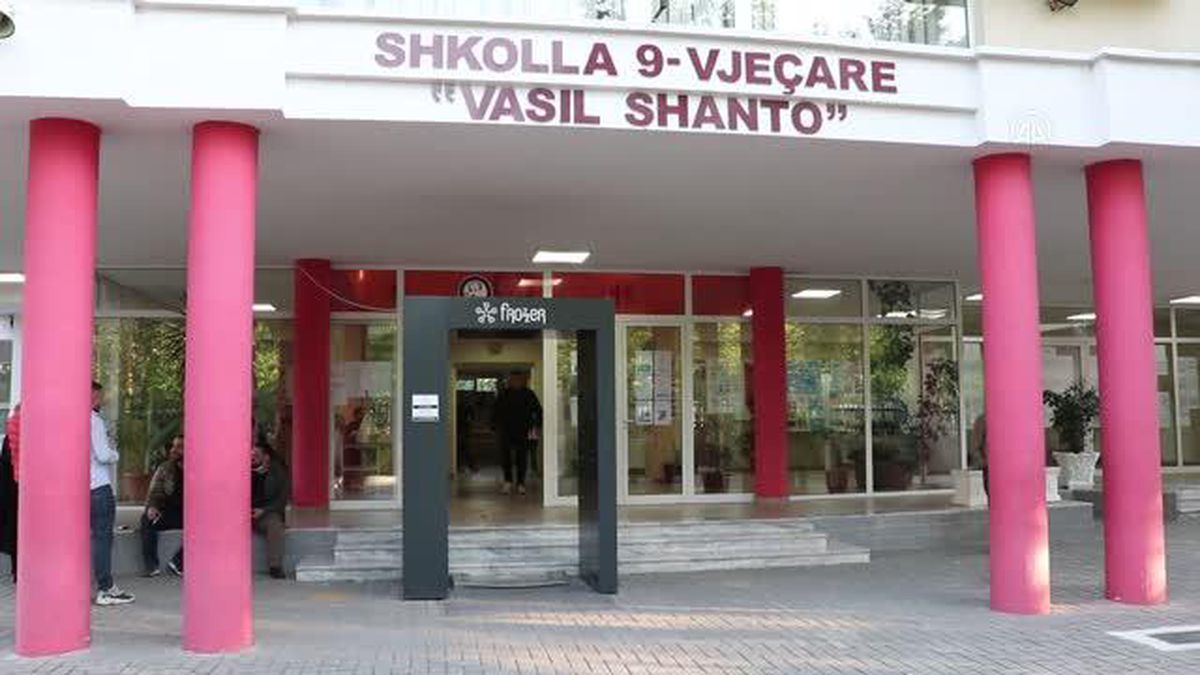 Arnavutluk'taki genel seçimde oy kullanma sona erdi