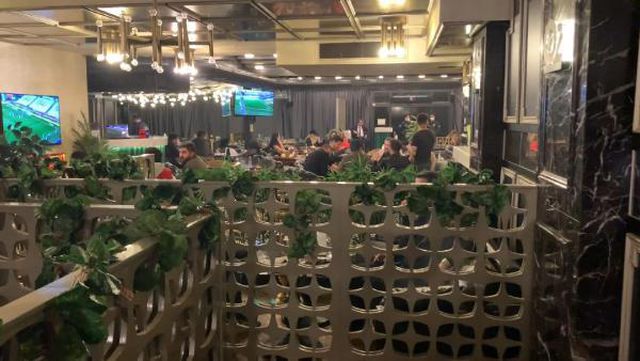 İSTANBUL-ATAŞEHİR'DE SOKAĞA ÇIKMA KISITLAMASINDA NARGİLE KAFEYE BASKIN