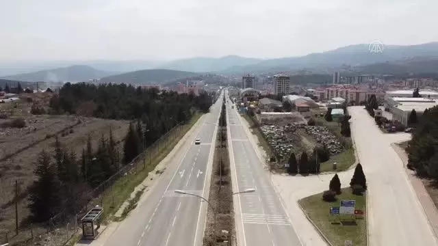 BALIKESİR - Sokağa çıkma kısıtlamasına uyuluyor BALIKESİR - Sokağa çıkma kısıtlamasına uyuluyor