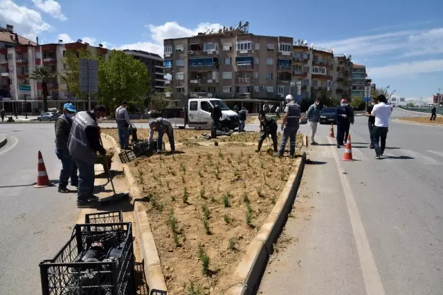 Büyükşehir'den Alaşehir'de 6 bin metrekarelik peyzaj Büyükşehir'den Alaşehir'de 6 bin metrekarelik peyzaj