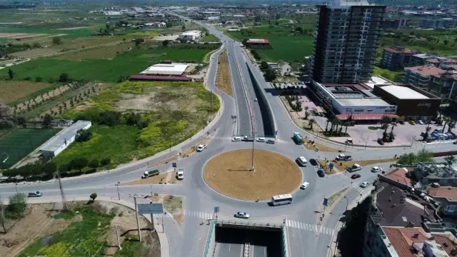 Büyükşehir'den Alaşehir'de 6 bin metrekarelik peyzaj Büyükşehir'den Alaşehir'de 6 bin metrekarelik peyzaj