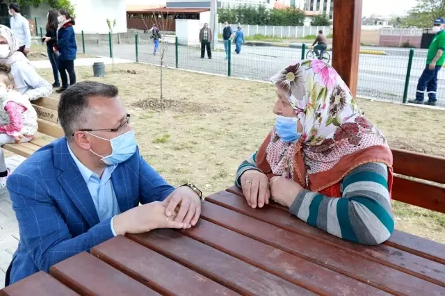 Çocukluk anıları meyve fidanlarında yaşatılıyor