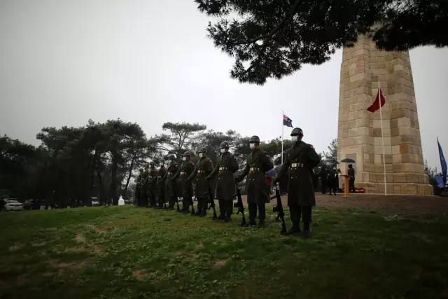 Conbayırı'nda temsili 57. Alay Sancağı devir teslim töreni gerçekleştirildi Conbayırı'nda temsili 57. Alay Sancağı devir teslim töreni gerçekleştirildi
