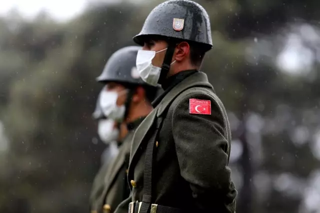 Conbayırı'nda temsili 57. Alay Sancağı devir teslim töreni gerçekleştirildi Conbayırı'nda temsili 57. Alay Sancağı devir teslim töreni gerçekleştirildi