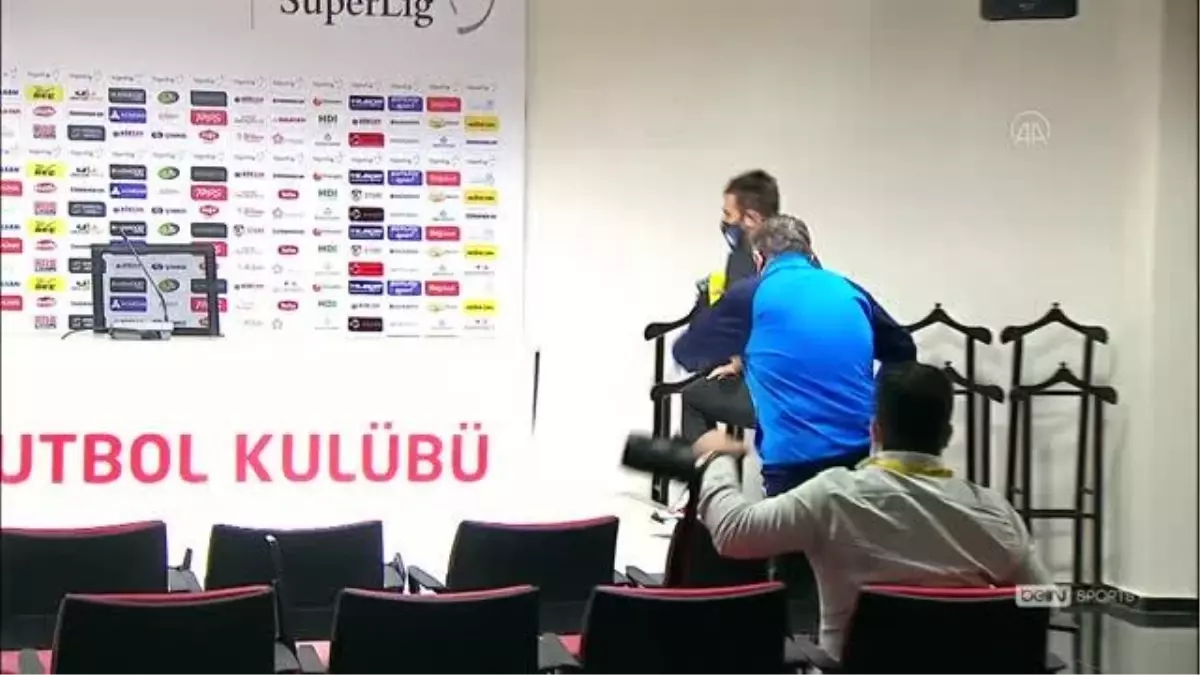 GAZİANTEP - Gaziantep-Büyükşehir Belediye Erzurumspor maçının ardından - Ömer Düzgün