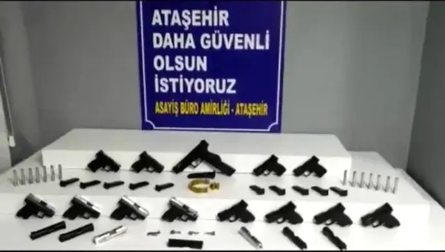 İstanbul'da yasadışı silah ticareti operasyonu: 2 gözaltı İstanbul'da yasadışı silah ticareti operasyonu: 2 gözaltı
