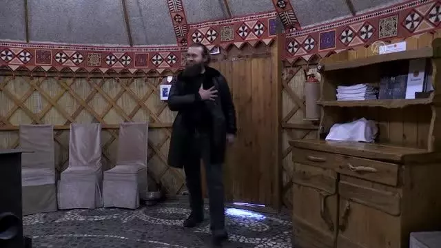 Oyuncu Melikşah Özen Türkiye Diyanet Vakfı yardımları için gönüllü oldu Oyuncu Melikşah Özen Türkiye Diyanet Vakfı yardımları için gönüllü oldu