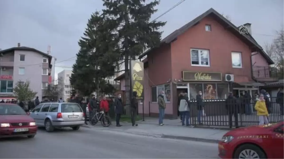 SARAYBOSNA - RAHMET VE BEREKET AYI RAMAZAN - Bosna Hersek'te iftar sofralarının vazgeçilmezi bu ramazanda da somun oldu