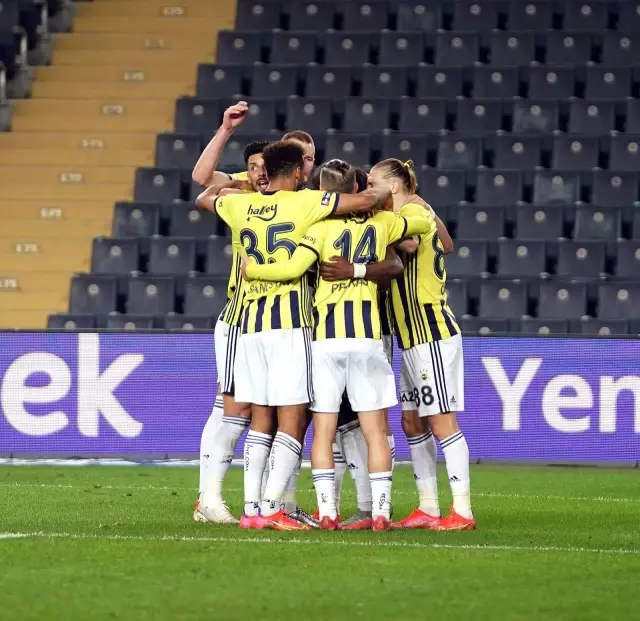Süper Lig: Fenerbahçe: 3 - Kasımpaşa: 1 (İlk yarı) Süper Lig: Fenerbahçe: 3 - Kasımpaşa: 1 (İlk yarı)