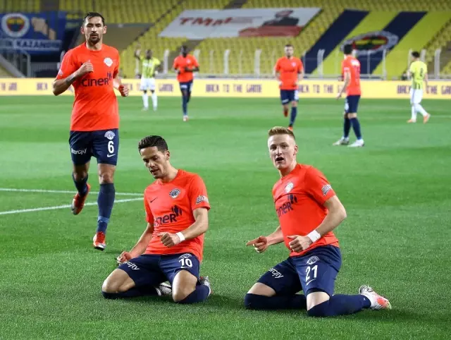 Süper Lig: Fenerbahçe: 3 - Kasımpaşa: 1 (İlk yarı) Süper Lig: Fenerbahçe: 3 - Kasımpaşa: 1 (İlk yarı)