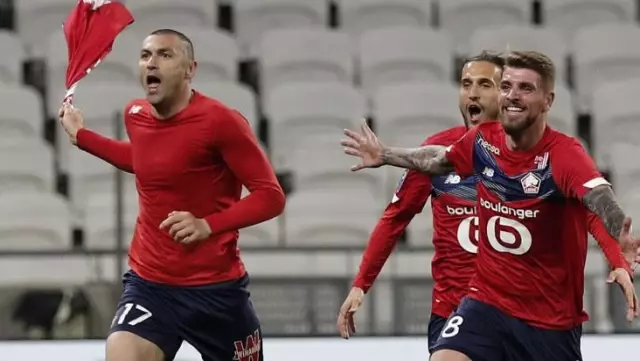 Burak Yılmaz, who scored two goals and one assist in the match where his team fell 2-0 behind, was declared a hero in France.