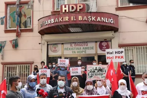 600 GÜNÜ GERİDE KALAN EVLAT NÖBETİNDEKİ ANNE: EVLATLARIMIZI ALACAĞIZ 600 GÜNÜ GERİDE KALAN EVLAT NÖBETİNDEKİ ANNE: EVLATLARIMIZI ALACAĞIZ