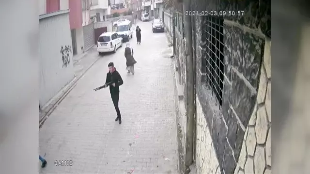 Adana'da 'çocuk gelin' kavgası kamerada Adana'da 'çocuk gelin' kavgası kamerada