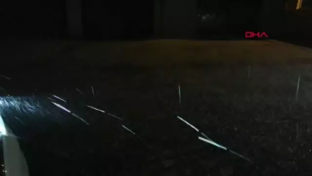 AFYONKARAHİSAR'DA DOLU ETKİLİ OLDU AFYONKARAHİSAR'DA DOLU ETKİLİ OLDU