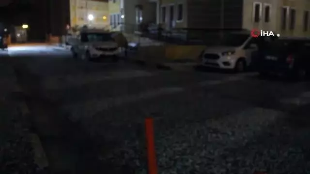 Afyonkarahisar'da fındık büyüklüğünde dolu yağdı Afyonkarahisar'da fındık büyüklüğünde dolu yağdı