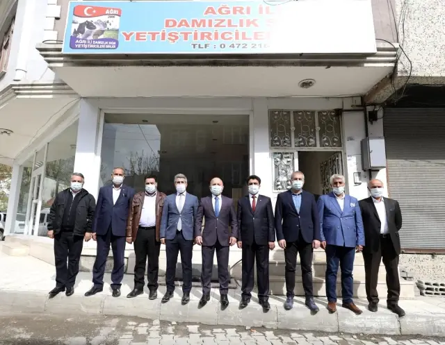 Ağrı Valisi Varol'dan, Damızlık Sığır Yetiştiricileri Birliğine ziyaret Ağrı Valisi Varol'dan, Damızlık Sığır Yetiştiricileri Birliğine ziyaret