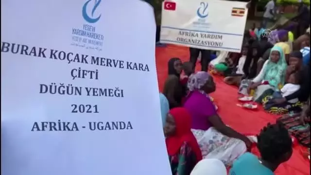 Amasyalı çift düğün yemeklerini Uganda'da ihtiyaç sahiplerine verdi Amasyalı çift düğün yemeklerini Uganda'da ihtiyaç sahiplerine verdi