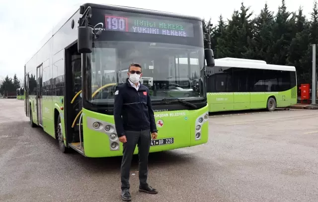 Anlamlı davranışı ile gündem olan belediye otobüsü şoförü konuştu Anlamlı davranışı ile gündem olan belediye otobüsü şoförü konuştu