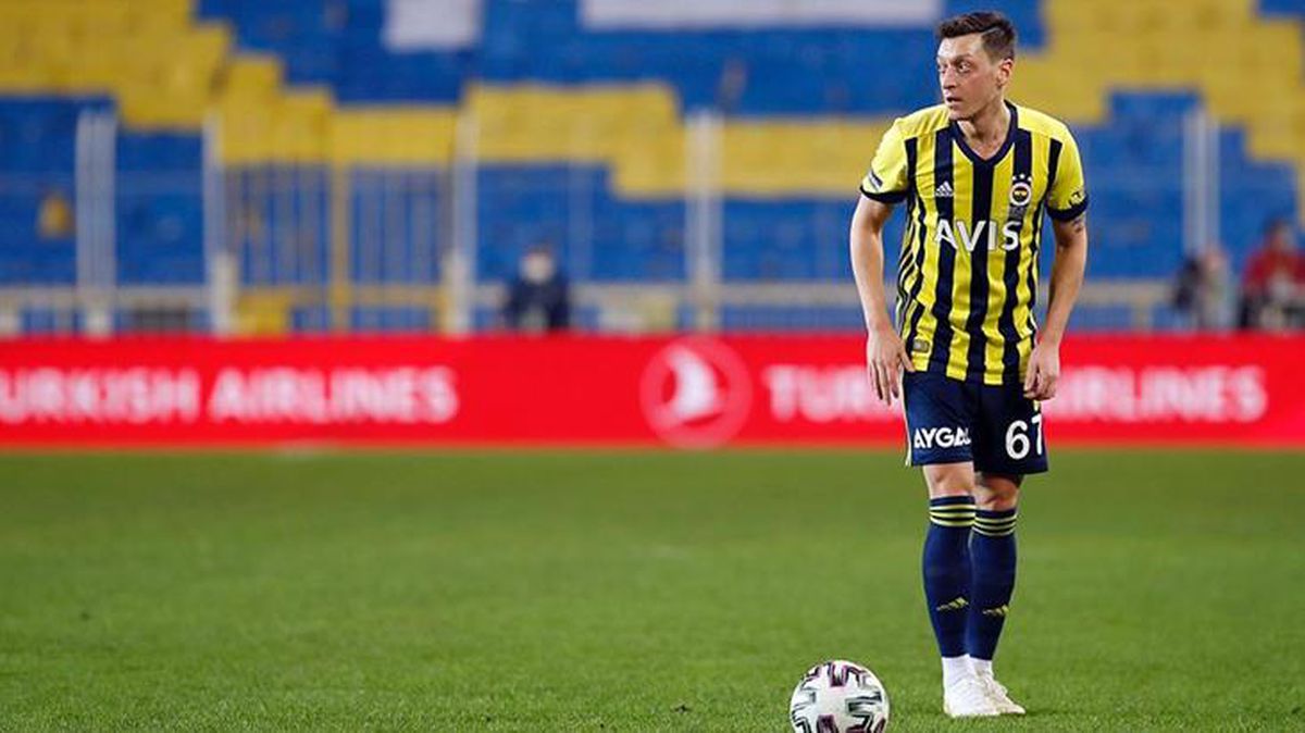 Avrupa basınını karıştıran haber: Arsenal, yüklü maaşını ödemeye devam ettiği Mesut'tan bir türlü kurtulamıyor