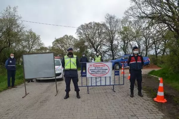 BALIKESİR'DE 9 MAHALLE KARANTİNAYA ALINDI; KADINLAR TOPLU HALDE YUFKA AÇMIŞ BALIKESİR'DE 9 MAHALLE KARANTİNAYA ALINDI; KADINLAR TOPLU HALDE YUFKA AÇMIŞ