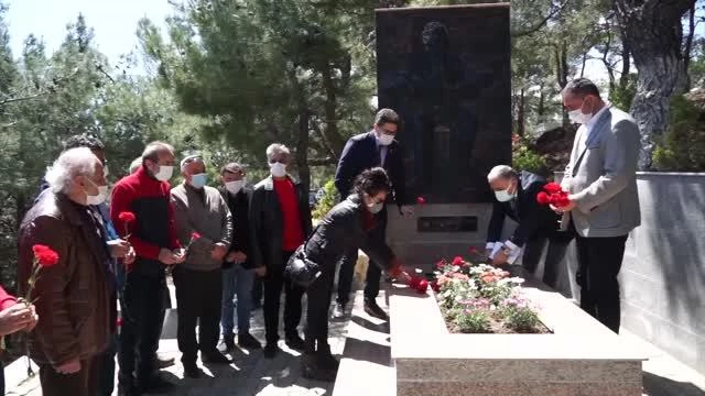 BALIKESİR - Sanatçı Ali Ekber Çiçek, vefatının 15'inci yılında kabri başında anıldı