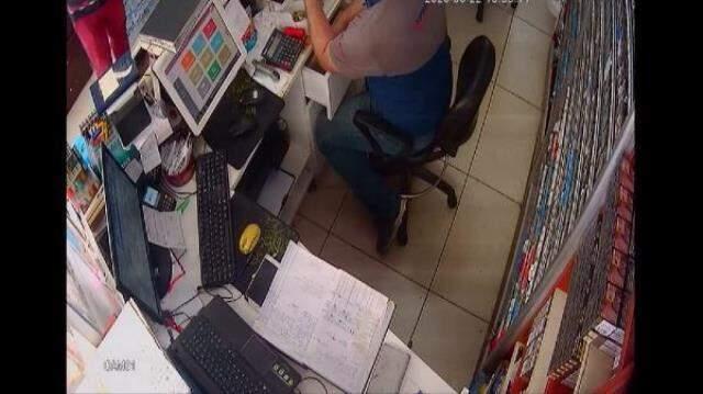 Çalıştığı marketin kasasını soyup cip almış