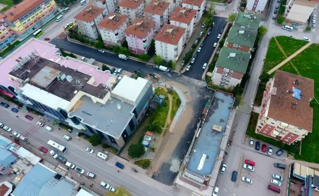 Derince'de üstyapı çalışmaları sürüyor