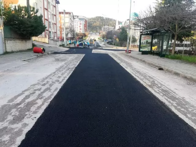 Derince'de üstyapı çalışmaları sürüyor