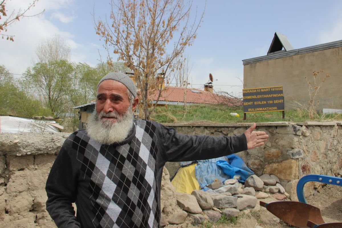 Ermenilerin yaptığı katliamın yakın tanığı konuştu: Kadınların başlarını kesmişler, göğüslerinden çivilemişler