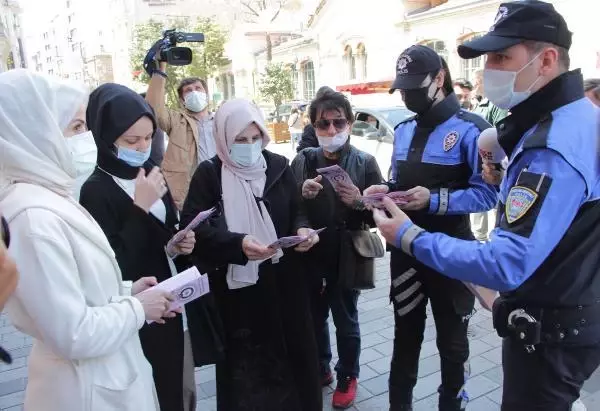 İstanbul'da polisler KADES'i tanıttı