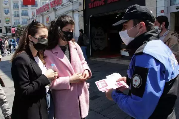 İstanbul'da polisler KADES'i tanıttı