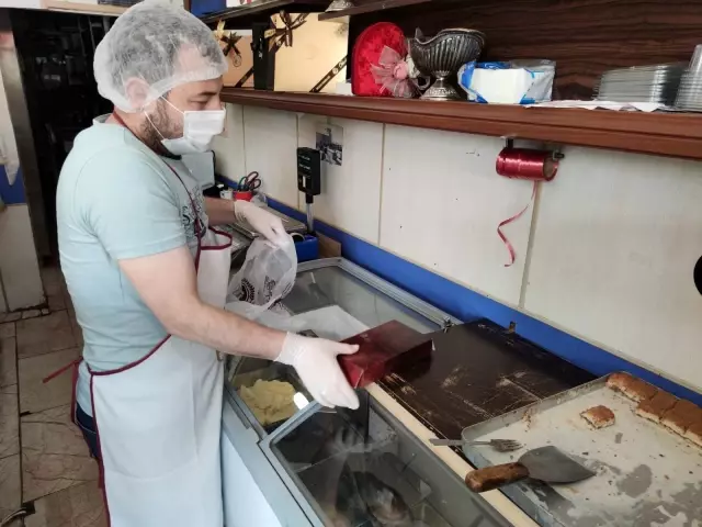 Karantinadaki hastalardan soğuk baklavaya yoğun talep Karantinadaki hastalardan soğuk baklavaya yoğun talep