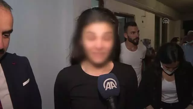 Son dakika: Kendisini kelepçeleyip darbeden eşini öldüren Melek İ. tahliye edildi (2) Son dakika: Kendisini kelepçeleyip darbeden eşini öldüren Melek İ. tahliye edildi (2)