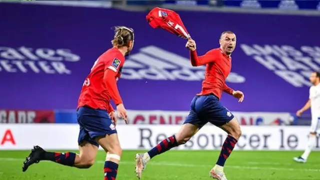 Lyon maçında dikkatleri üzerine çeken Burak Yılmaz için MLS takımları kesenin ağzını açtı Lyon maçında dikkatleri üzerine çeken Burak Yılmaz için MLS takımları kesenin ağzını açtı