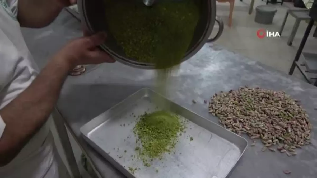 Mardinlilerin Ramazan ayındaki tatlı tercihi soğuk baklava oldu