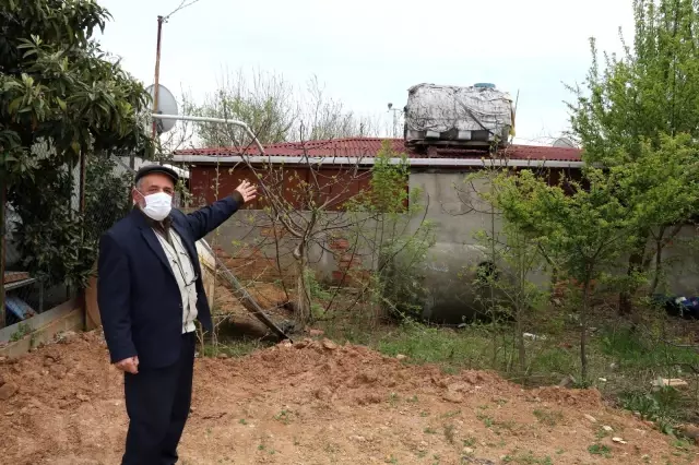 Sultangazi'de su olmadan yaşayan köylüler su sıkıntısına çözüm arıyor Sultangazi'de su olmadan yaşayan köylüler su sıkıntısına çözüm arıyor
