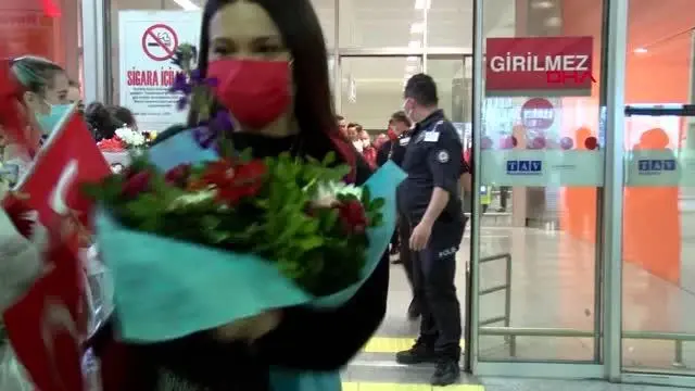 SPOR Milli cimnastikçi Ferhat Arıcan yurda döndü SPOR Milli cimnastikçi Ferhat Arıcan yurda döndü