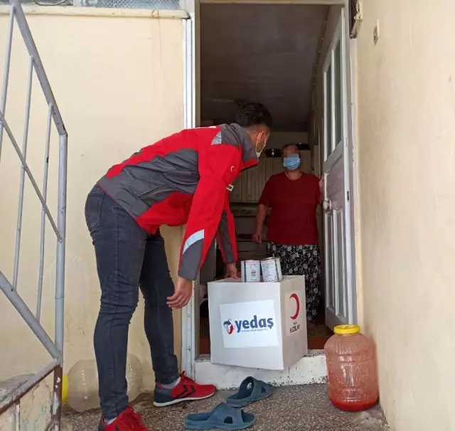 'Yardım Paketi' kampanyasına destekler sürüyor 'Yardım Paketi' kampanyasına destekler sürüyor