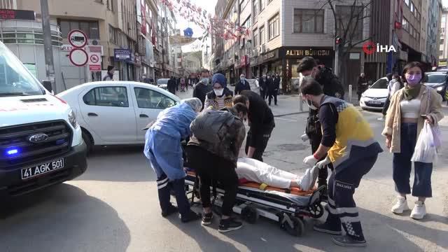 yolun karsisina gecmek isteyen kadina otomobi 14092244 o