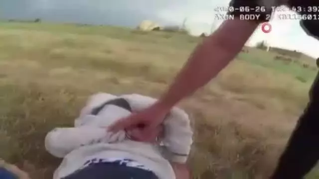 Son dakika! - ABD polisi, orantısız güç kullandığı demans hastası kadına yaptıklarını gülerek izledi Son dakika! - ABD polisi, orantısız güç kullandığı demans hastası kadına yaptıklarını gülerek izledi