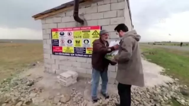 Ağrı Belediye Başkanı Sayan'dan yalnız yaşayan inşaat bekçisine 'ev ve evlendirme' sözü Ağrı Belediye Başkanı Sayan'dan yalnız yaşayan inşaat bekçisine 'ev ve evlendirme' sözü
