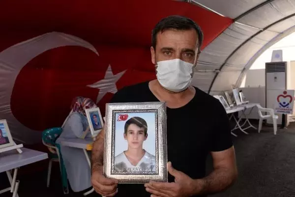 EVLAT NÖBETİNDEKİ AİLELER, 17 GÜNLÜK KISITLAMADA DA EYLEMİNİ SÜRDÜRECEK EVLAT NÖBETİNDEKİ AİLELER, 17 GÜNLÜK KISITLAMADA DA EYLEMİNİ SÜRDÜRECEK