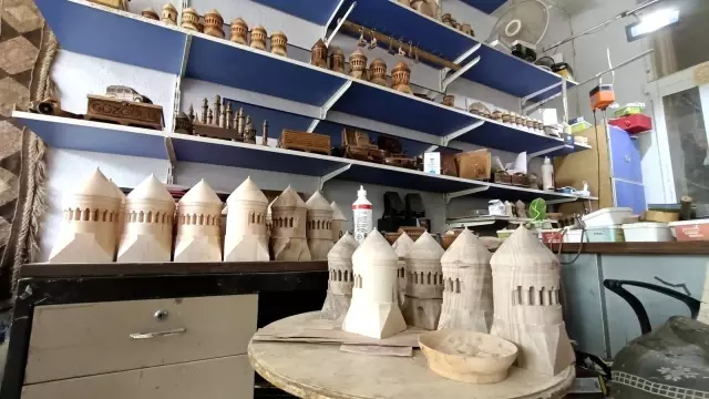 Hobi olarak başladı, şimdi tarihi yapıların maketini üretiyor Hobi olarak başladı, şimdi tarihi yapıların maketini üretiyor